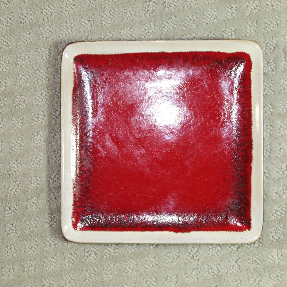 RARE! Gibson Elite Festive Carousel Red and Tan 8 5/8" Square Salad Plate